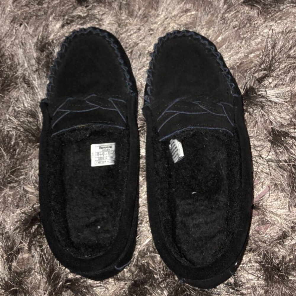 bear paw moccasin slippers - women’s 7 (NWOT)